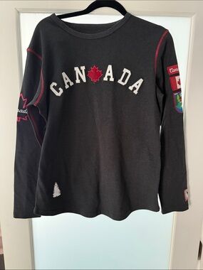 NWOT Long-Sleeve Crewneck Canada Shirt